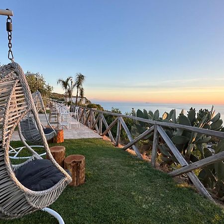 Midenza Suites&Residence Capo Vaticano Esterno foto