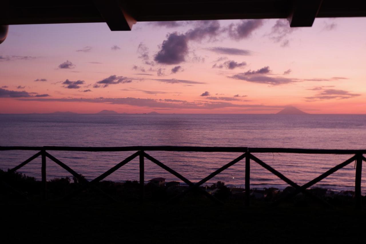 Midenza Suites&Residence Capo Vaticano Esterno foto