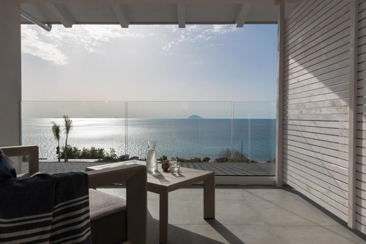 Midenza Suites&Residence Capo Vaticano Esterno foto