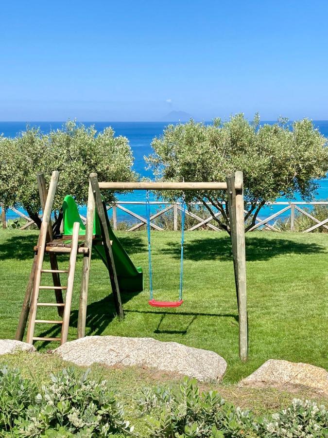 Midenza Suites&Residence Capo Vaticano Esterno foto