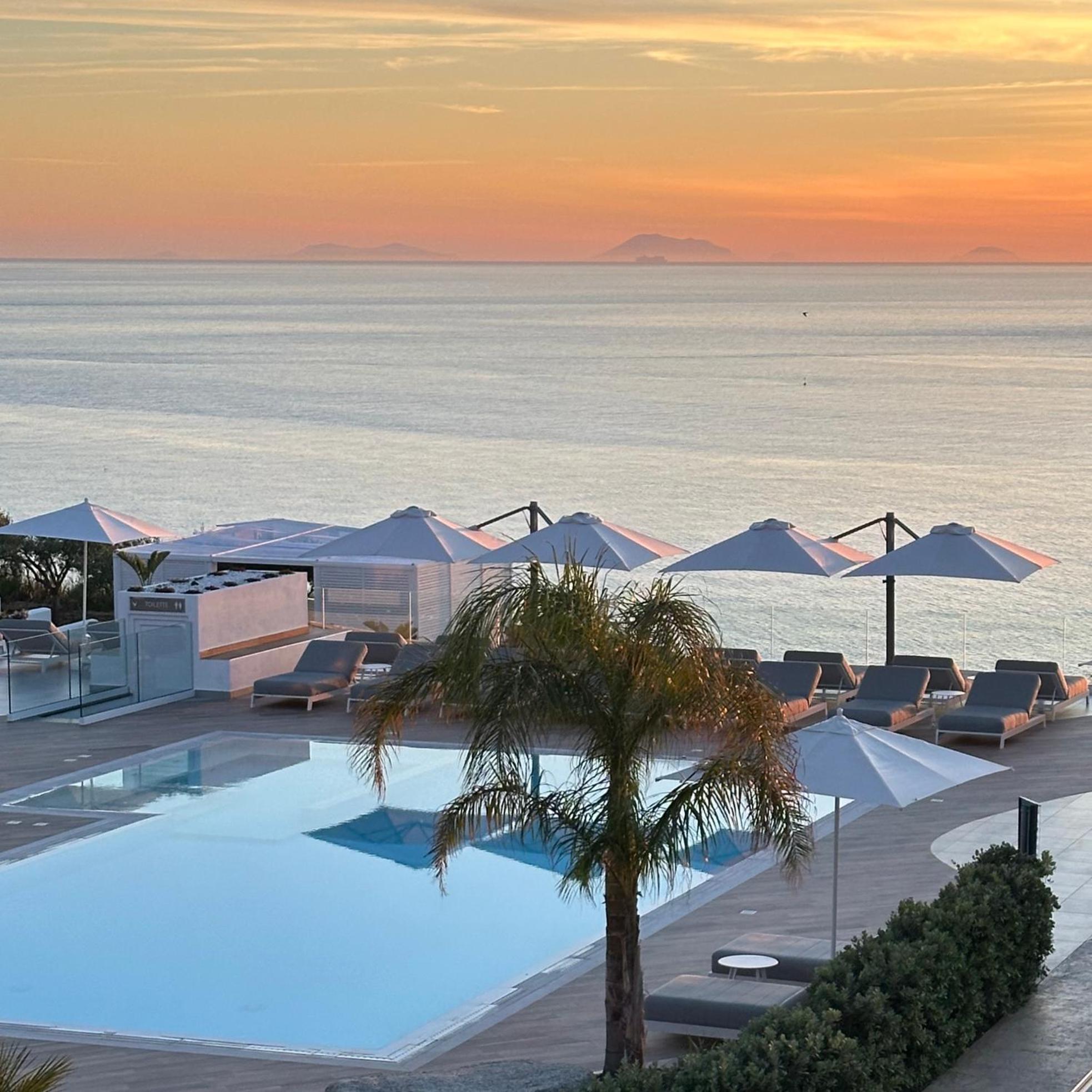 Midenza Suites&Residence Capo Vaticano Esterno foto